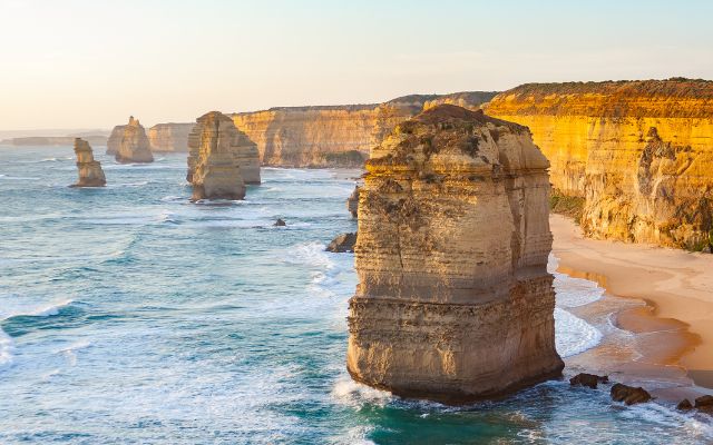 great-ocean-road-guide-12-apostles