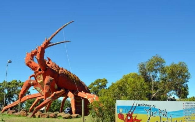 australias-big-things-big-lobster